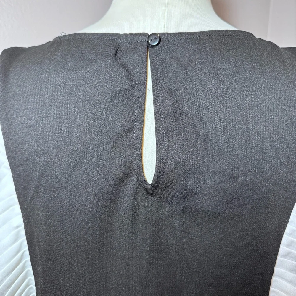 FAB’RIK Sleeveless Ruffle Accent Blouse BLACK-WHITE / SMALL - Picture 8 of 12